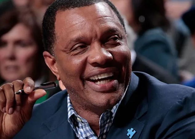 关于瓦伦西亚解雇主帅，寻找新的带领者的信息