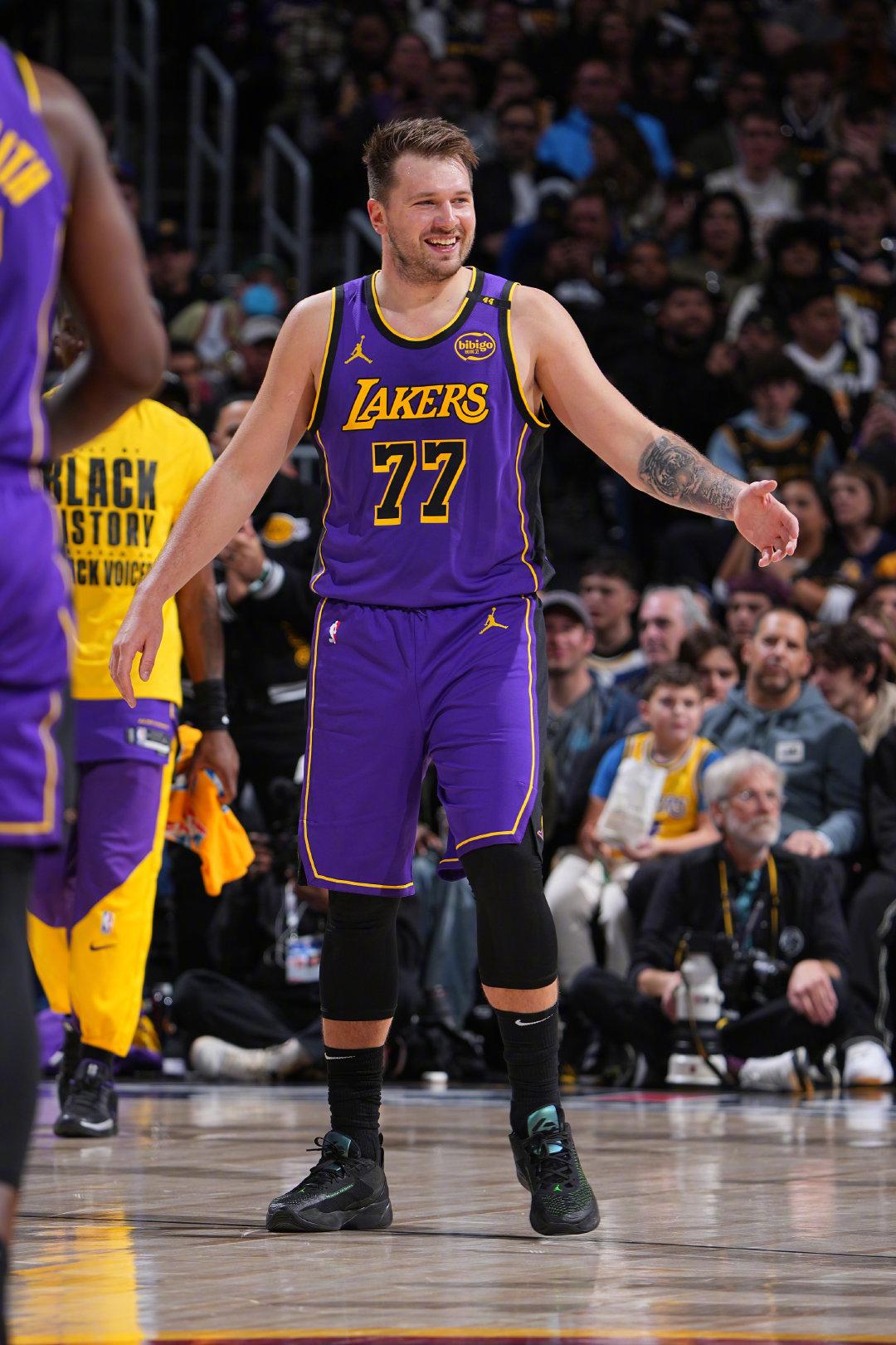 东契奇复出首战，迎来胜利状态火爆，国王成为焦点！